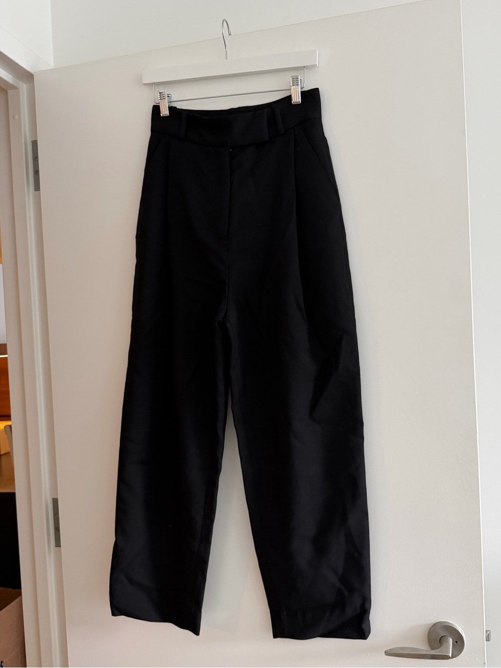 Toteme Black Deep Pleat Trousers Size 34